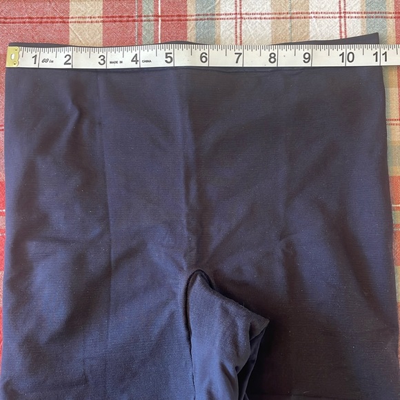 Hanes Her Way Shorts Shape wear - Picture 5 of 6